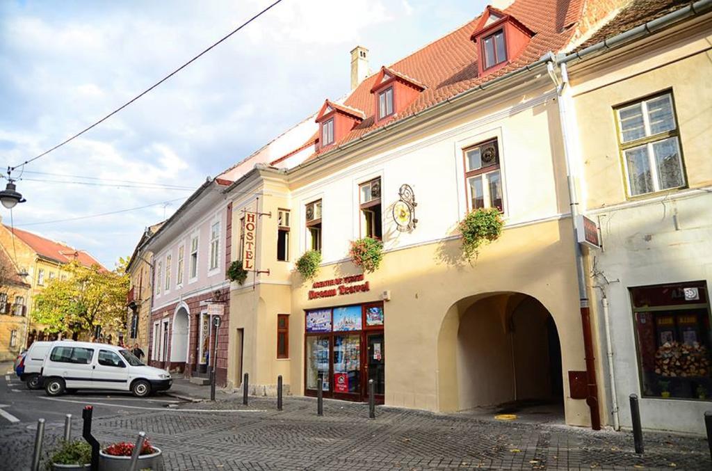 Hostel Pangeea Sibiu Exterior photo