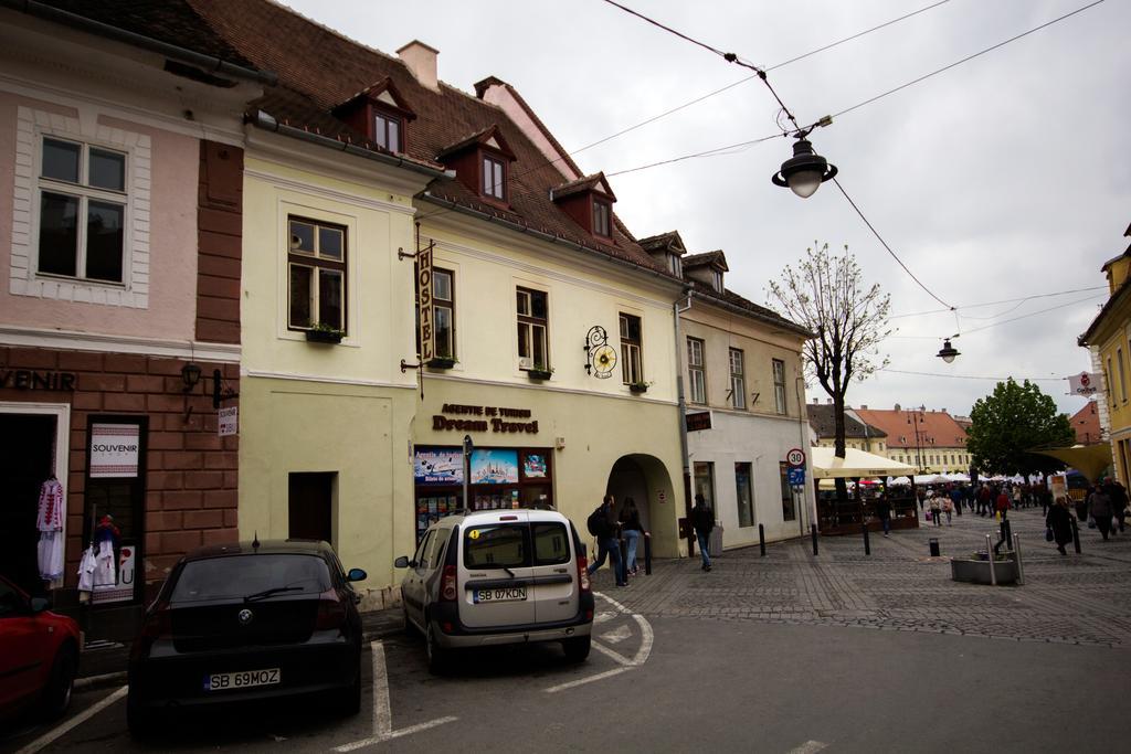 Hostel Pangeea Sibiu Exterior photo